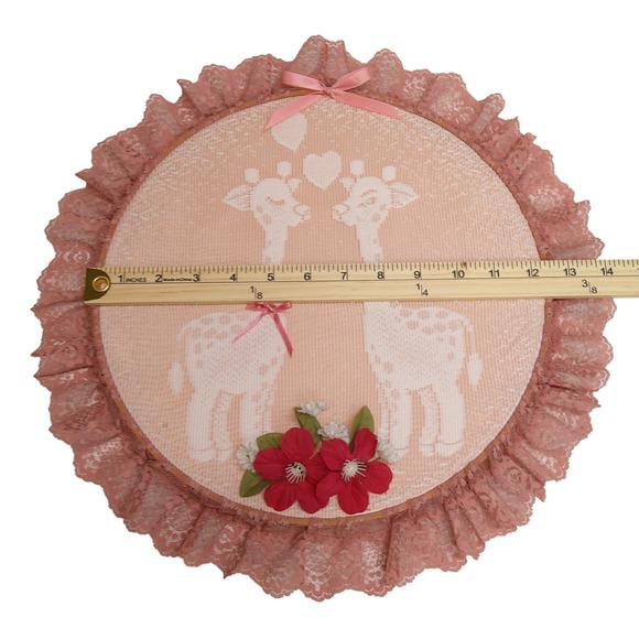 Vintage Handmade Giraffe Hearts Flowers Round - Picture 4 of 4